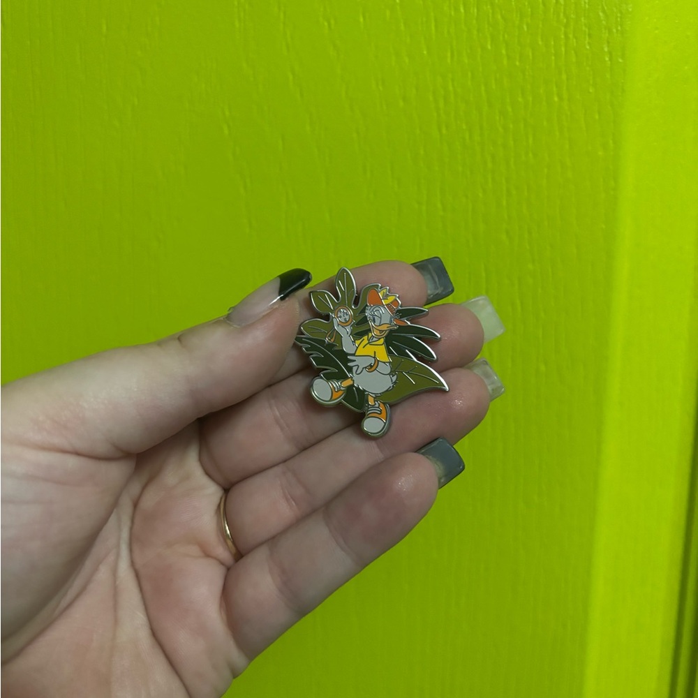 Animal Kingdom Daisy Duck Disney Pin